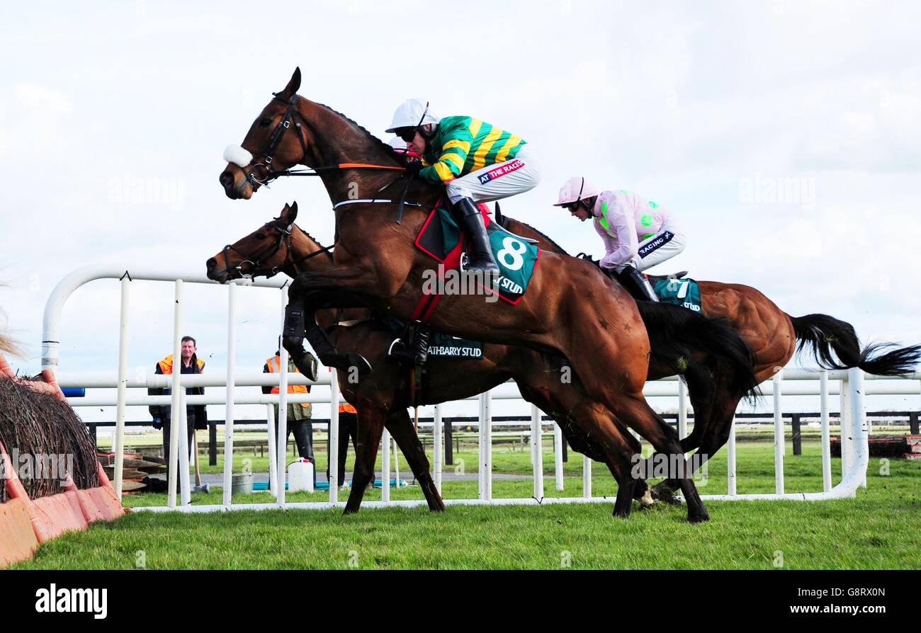 See Pa Story Racing Fairyhouse High Resolution Stock Photography And Images Alamy