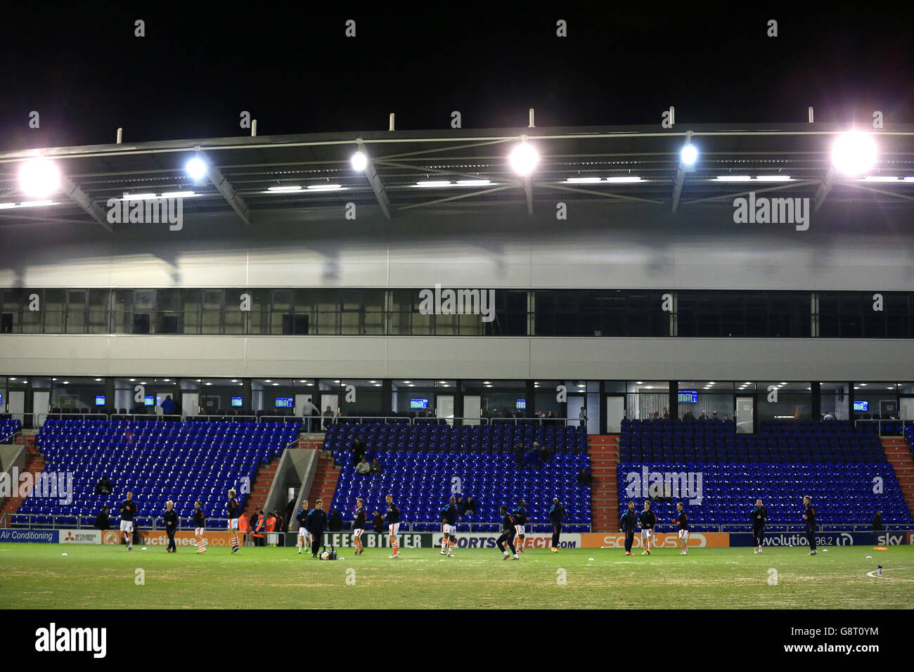 Sportsdirect Stock Photos & Sportsdirect Stock Images Alamy