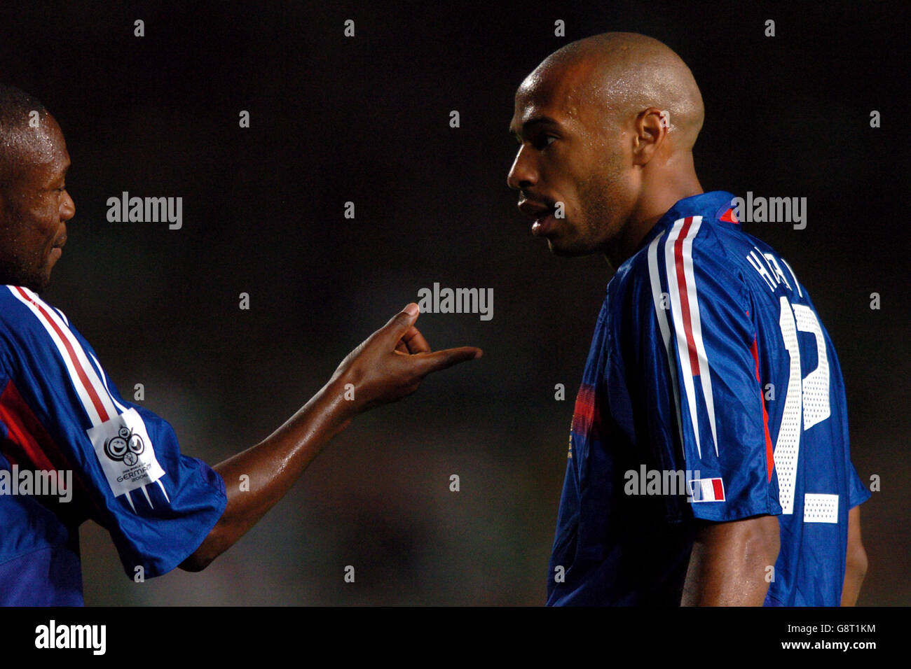 Soccer - FIFA World Cup 2006 Qualifier - Group Four - Ireland v France - Lansdowne Road. France's Thierry Henry (r) and Claude Makelele (l) Stock Photo