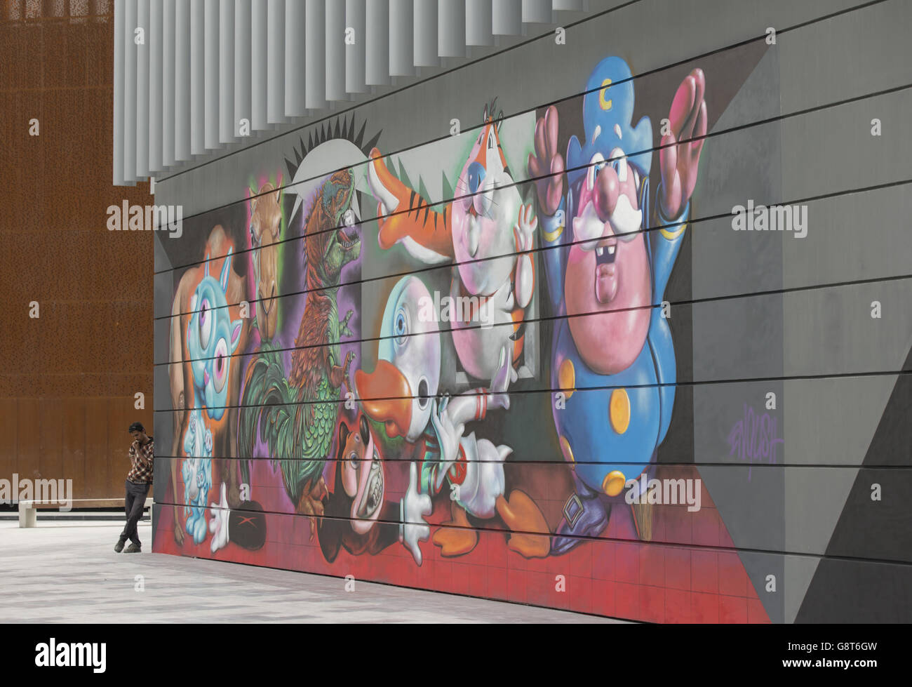 Dubai Walls Street Art Stock Photo Alamy
