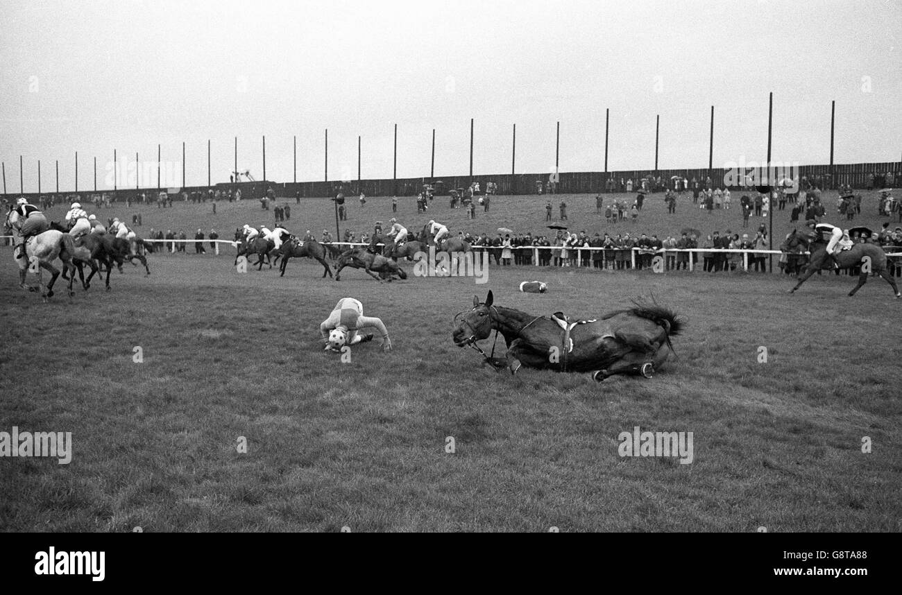 1967 Grand National Aintree Stock Photo Alamy