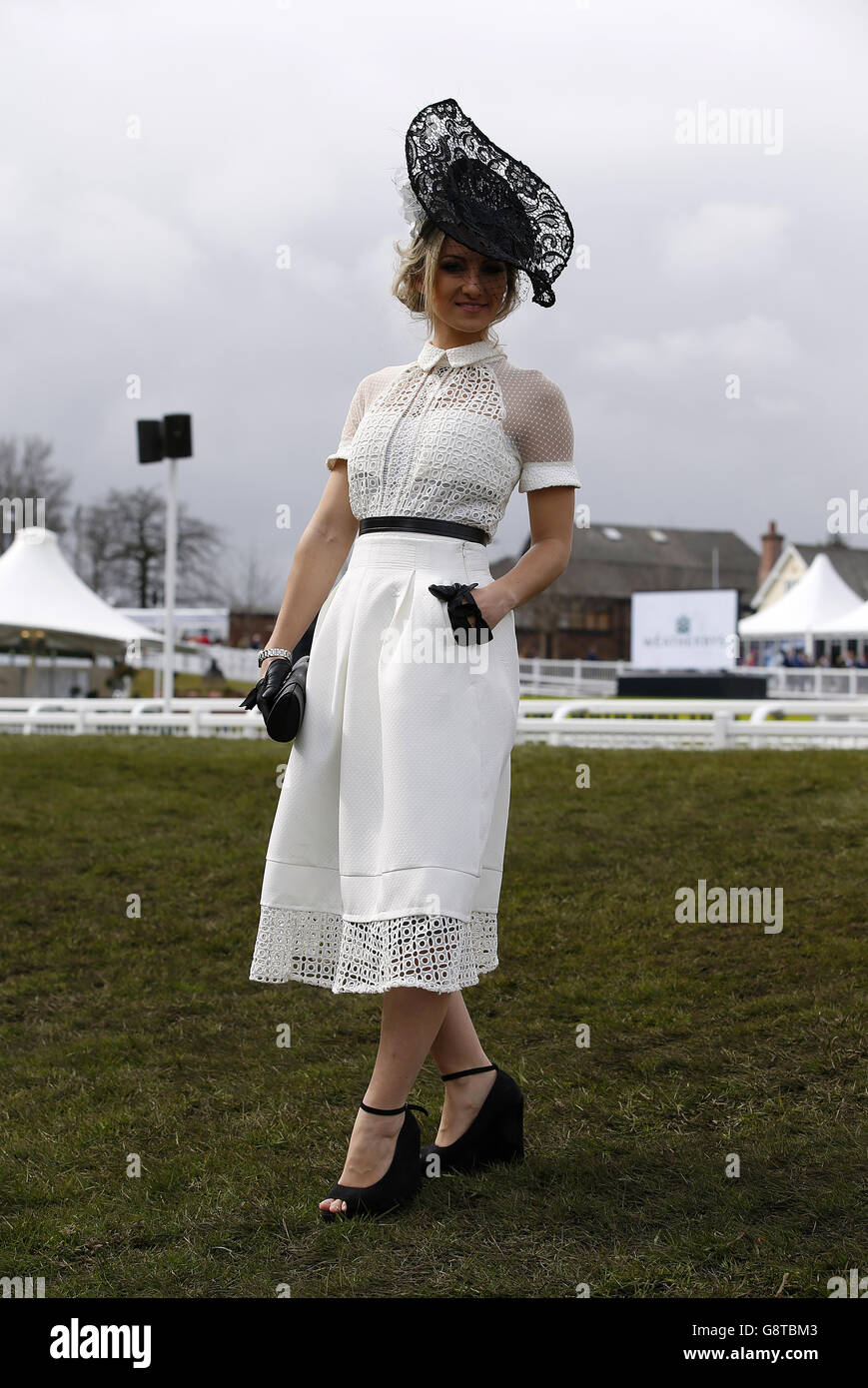 Aintree ladies day hats hi-res stock photography and images - Alamy