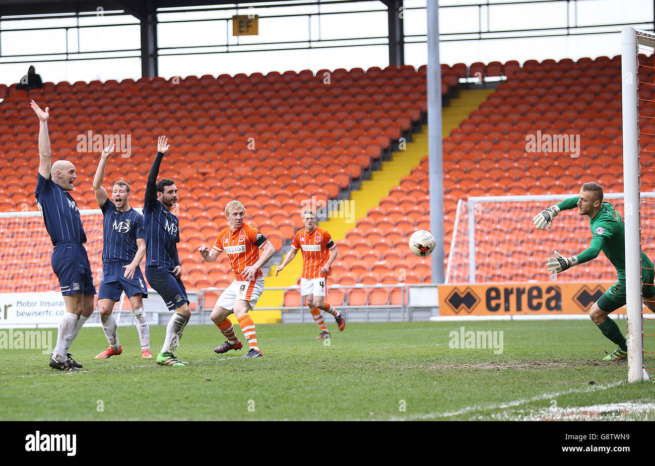 Blackpool's Mark Cullen scores his sides first goal of the game as Southend United players claim for offside Stock Photo