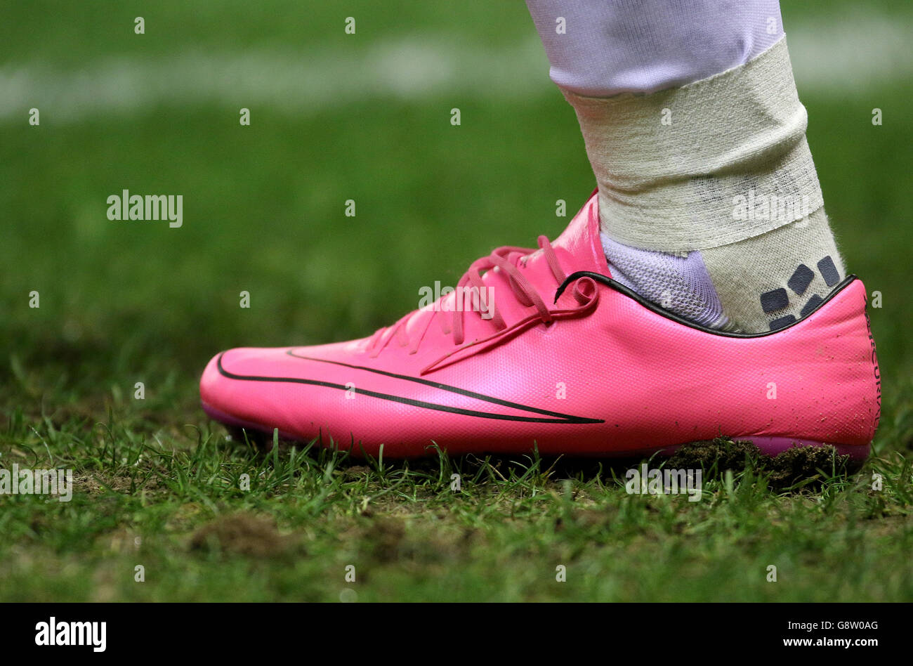 Nike football boot hi-res stock photography and images - Alamy