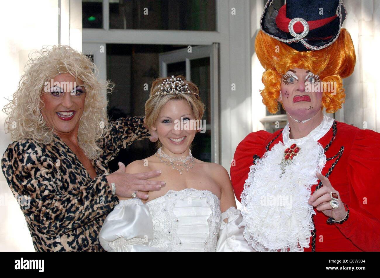 TV presenter Naomi Wilkinson who plays Cinderella, with Dave Lynn (left) and Stevie Marc as her Ugly Sisters, during a photocall to at Forbes House on Halkin Street, central London Thursday 29 Sepotember 2005. to launch the regional panto run of Cinderella at the New Wimbledon Theatre from Friday 9 December 2005 til Sunday 15 January 2006. PRESS ASSOCIATION Photo. Photo Credit should read: Steve Parsons/PA. Stock Photo