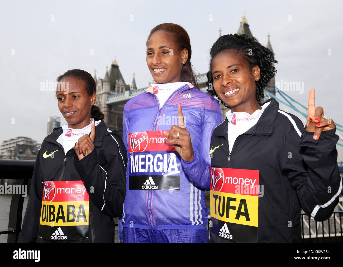London Marathon Elite Women's Photocall Tower Hotel Stock Photo Alamy