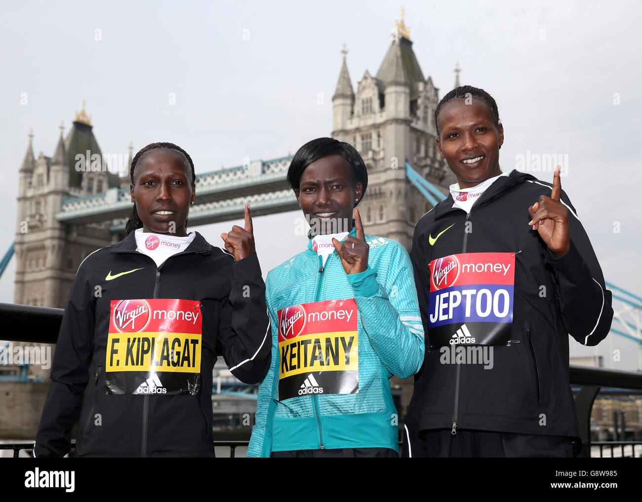 London Marathon Elite Women's Photocall Tower Hotel Stock Photo Alamy