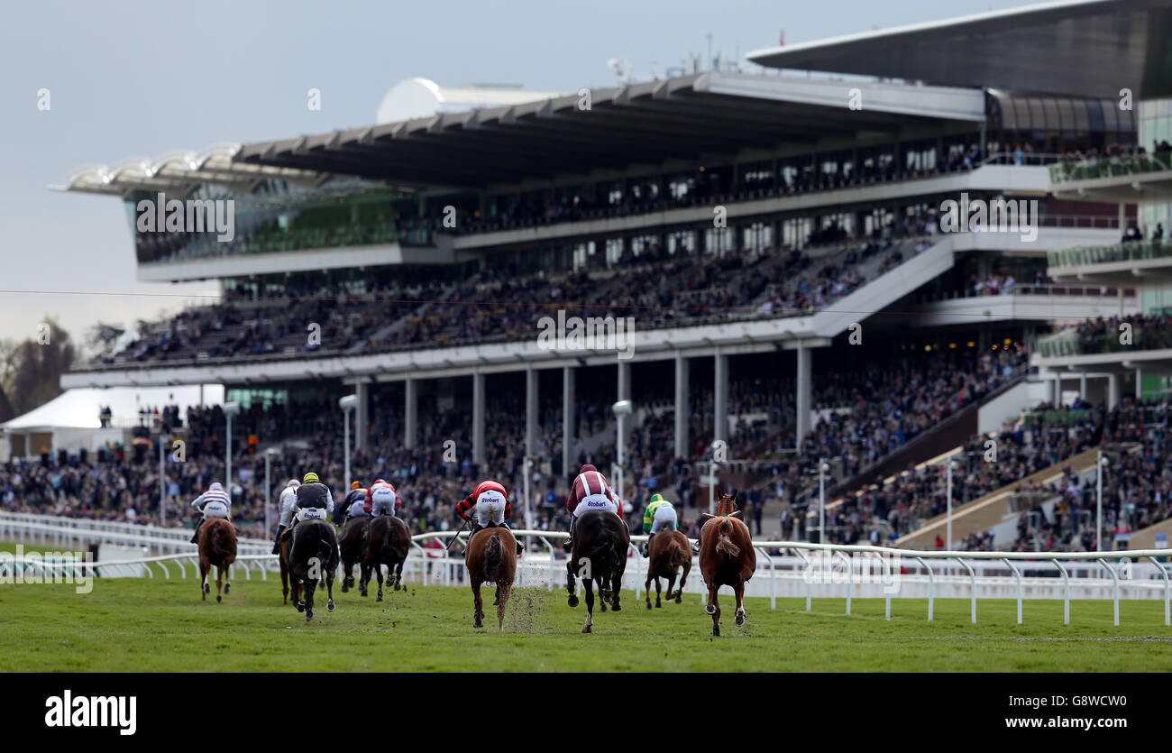 The April Meeting Day One Cheltenham Races Stock Photo Alamy