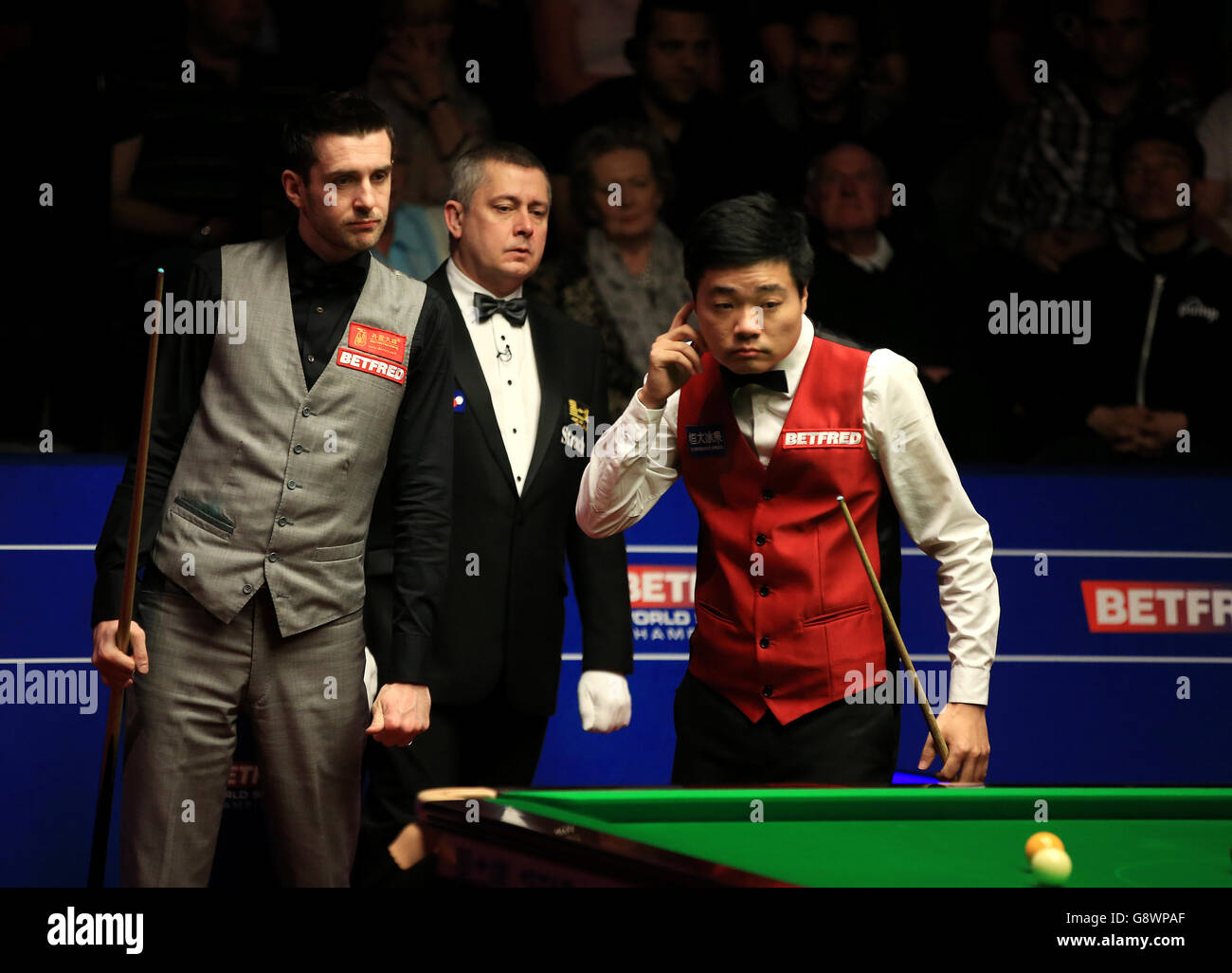 Snooker world championship final hi-res stock photography and images