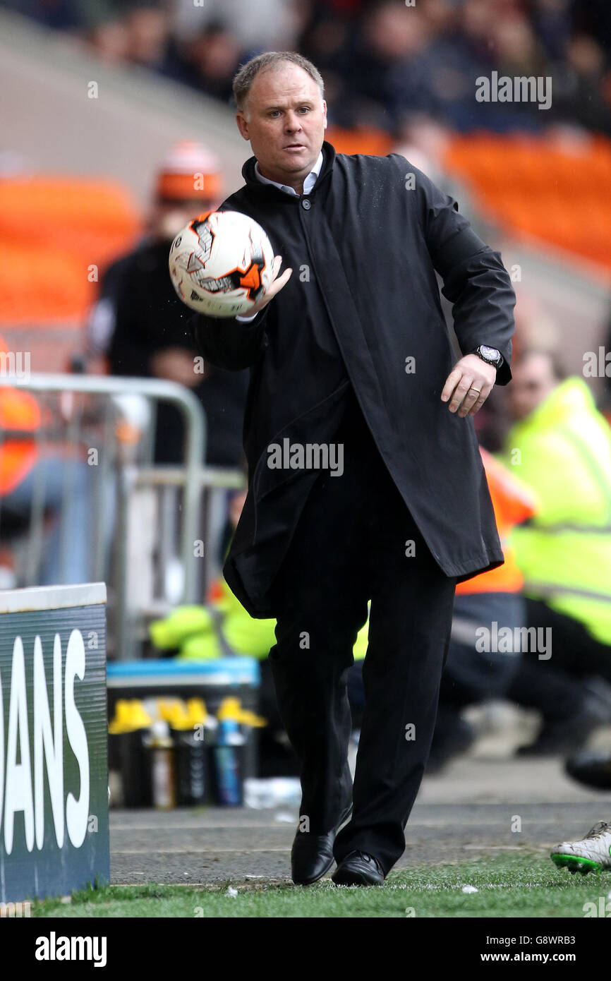 Blackpool v Colchester United - Sky Bet League One - Bloomfield Road. Blackpool manager Neil McDonald Stock Photo
