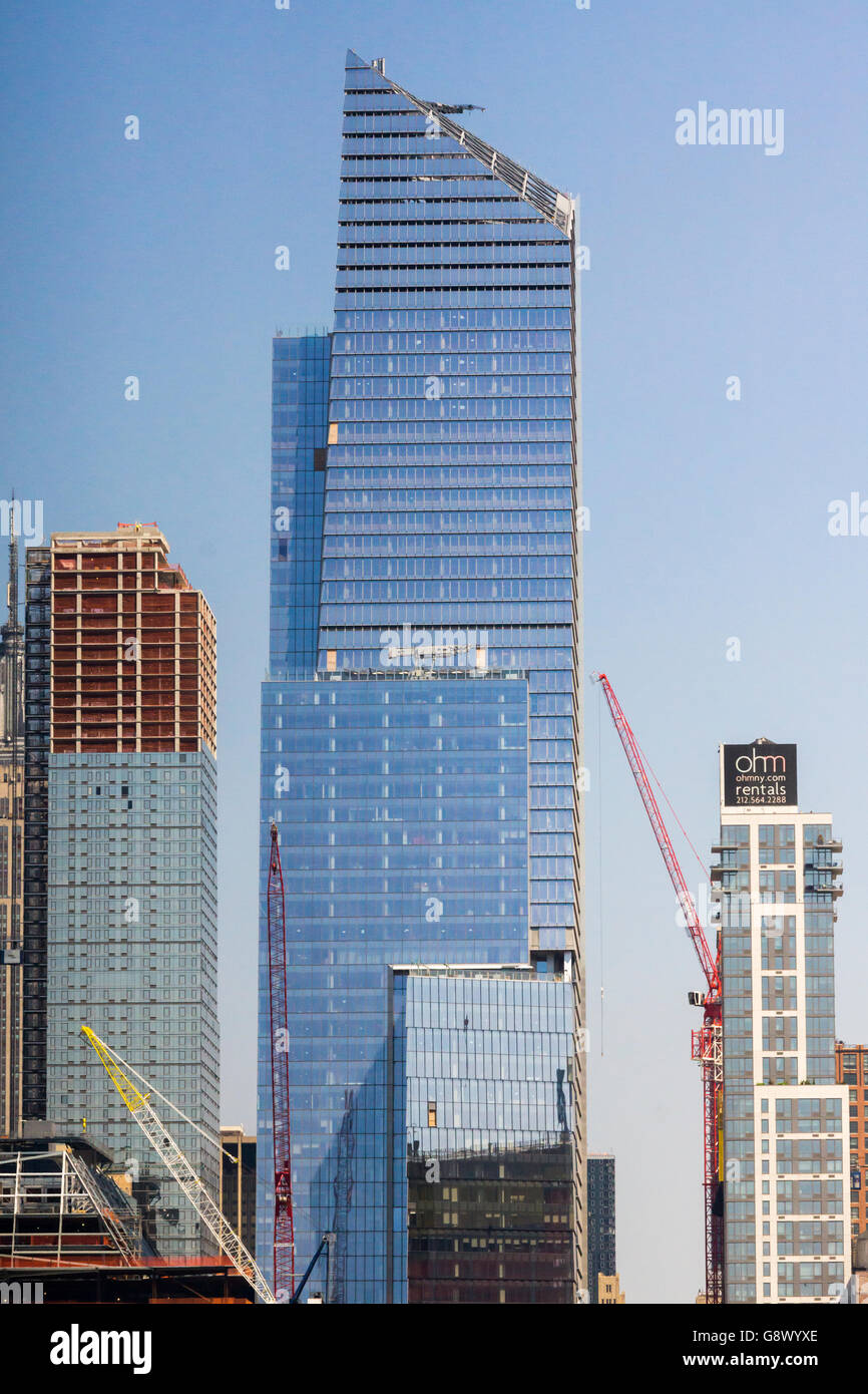 The Hudson Yards development featuring 10 Hudson Yards on Saturday, June 25, 2016. (© Richard B. Levine) Stock Photo