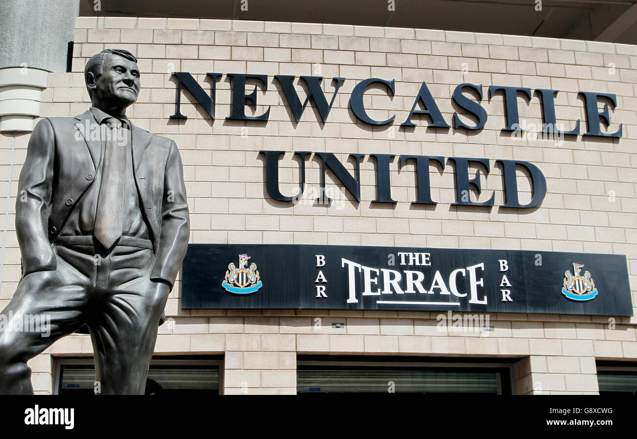 Sir Bobby Robson statue outside St James' Park before the Barclays Premier League match between Newcastle United and Crystal Palace. Stock Photo