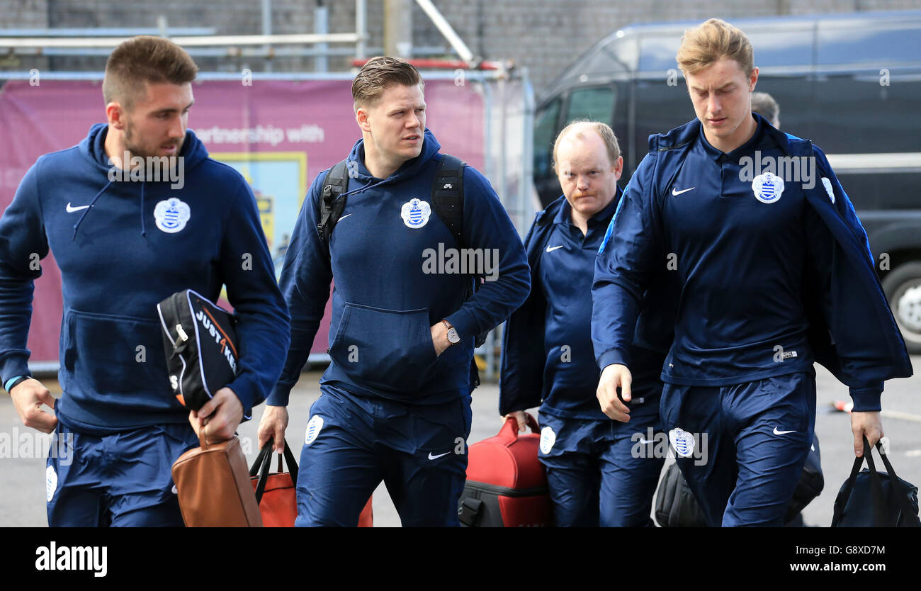 Queens Park Rangers players arrive at Turf Moor before the Sky Bet Championship match at Turf Moor, Burnley. PRESS ASSOCIATION Photo. Picture date: Monday May 2, 2016. See PA story SOCCER Burnley. Photo credit should read: Tim Goode/PA Wire. Stock Photo