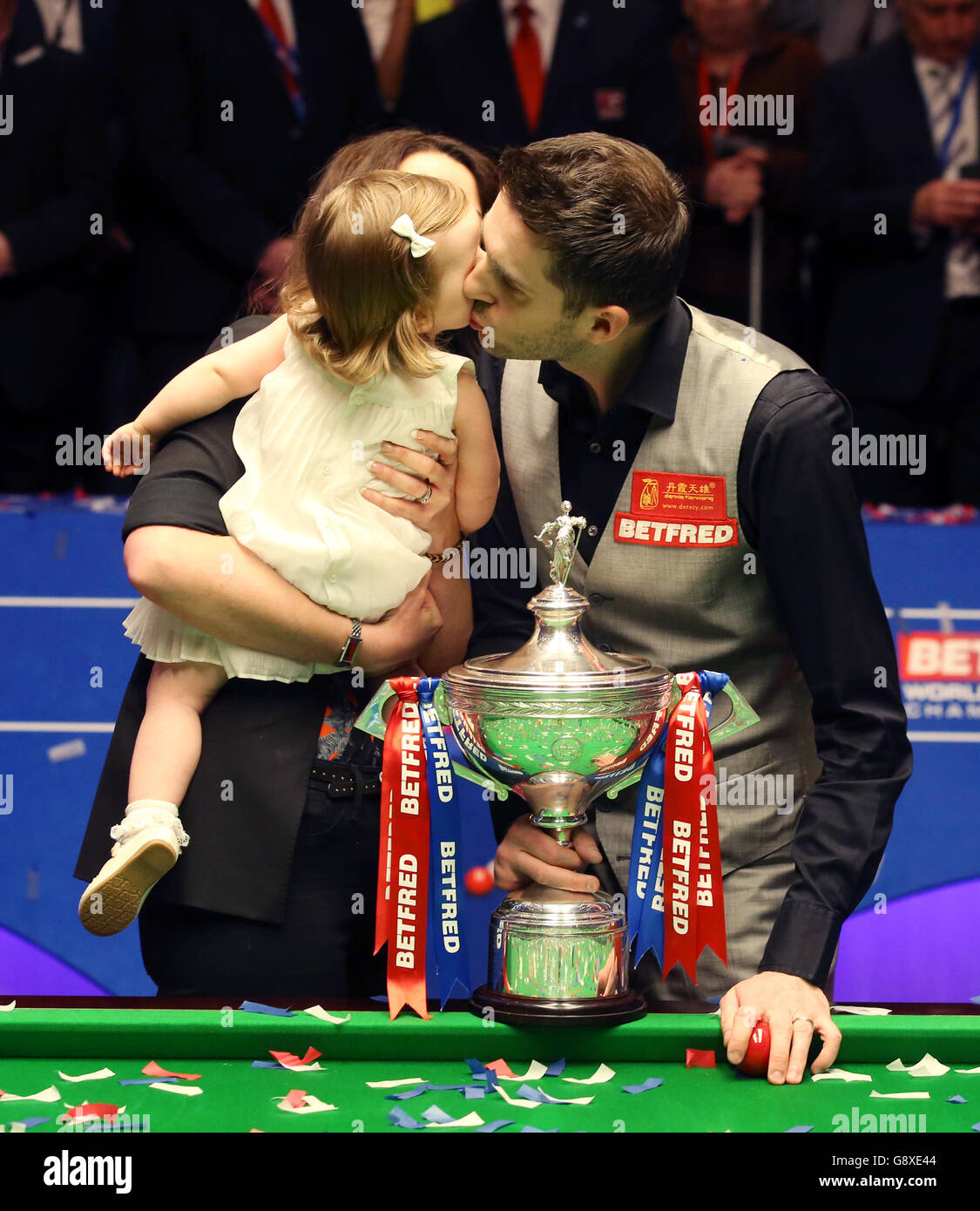 Mark Selby Celebrates With Wife Vikki And Daughter Sofia Maria After Beating Ding Junhui In The Final Of The Betfred Snooker World Championships At The Crucible Theatre Sheffield Stock Photo Alamy