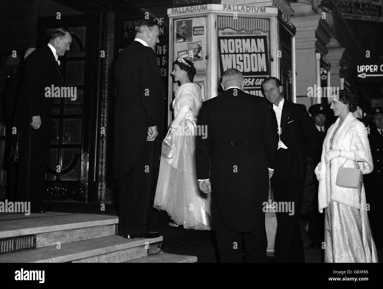 Royal variety performance Black and White Stock Photos & Images - Alamy