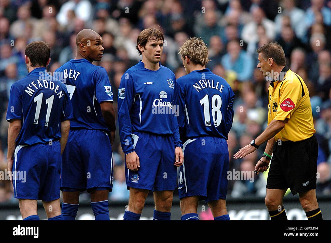 Everton's James McFadden, Marcus Bent, Kevin Kilbane and Phil Neville form a defensive wall under the watchfull eye of referee Mark Halsey Stock Photo