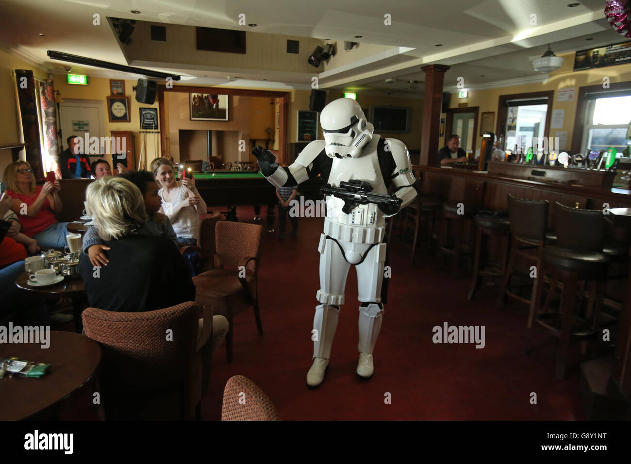 Star wars bar hi-res stock photography and images - Alamy