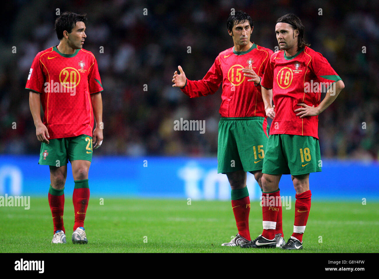 Soccer - FIFA World Cup 2006 Qualifier - Group Three - Portugal v Latvia - Dragao Stadium. Portugal's Deco, Caneira and Maniche Stock Photo