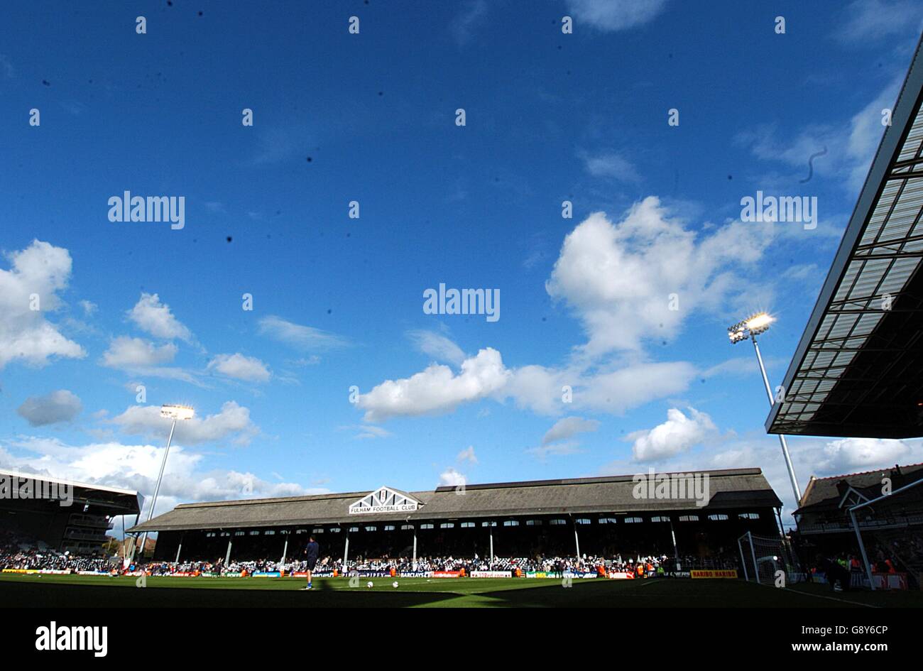 Soccer - FA Barclays Premiership - Fulham v Manchester United - Craven Cottage Stock Photo