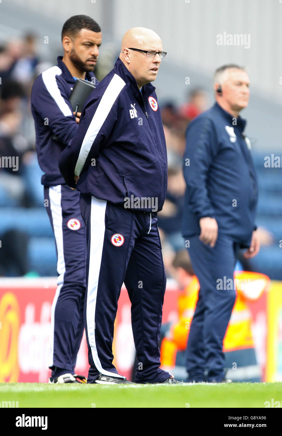 Reading manager brian mcdermott and first team coach steven reid hi-res ...