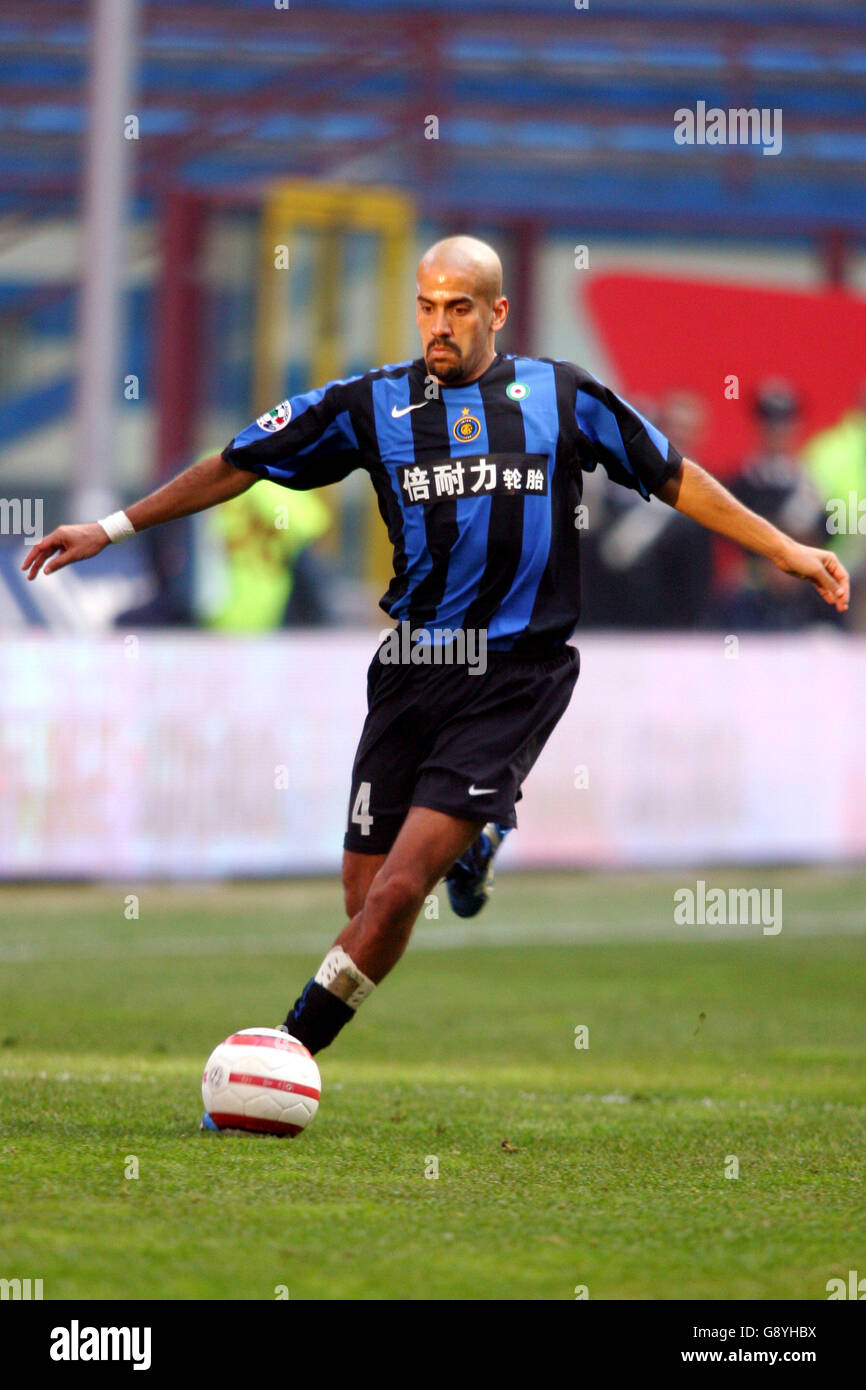 Soccer - Italian Serie A - Inter Milan v Livorno - Giuseppe Meazza. Juan  Sebastian Veron, Inter Milan Stock Photo - Alamy