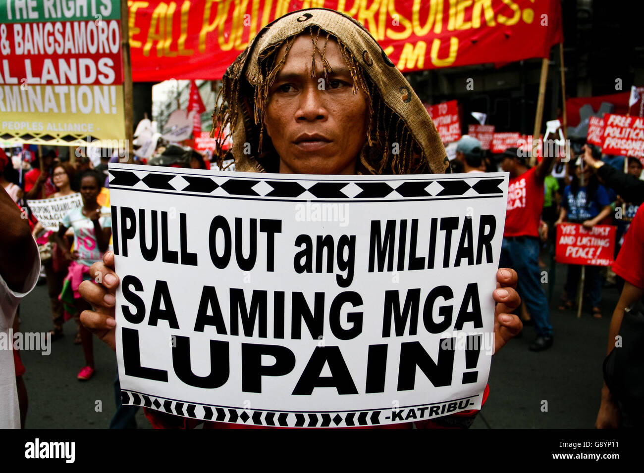 Philippines. 30th June, 2016. Thousands marched to the Mendiola Bridge