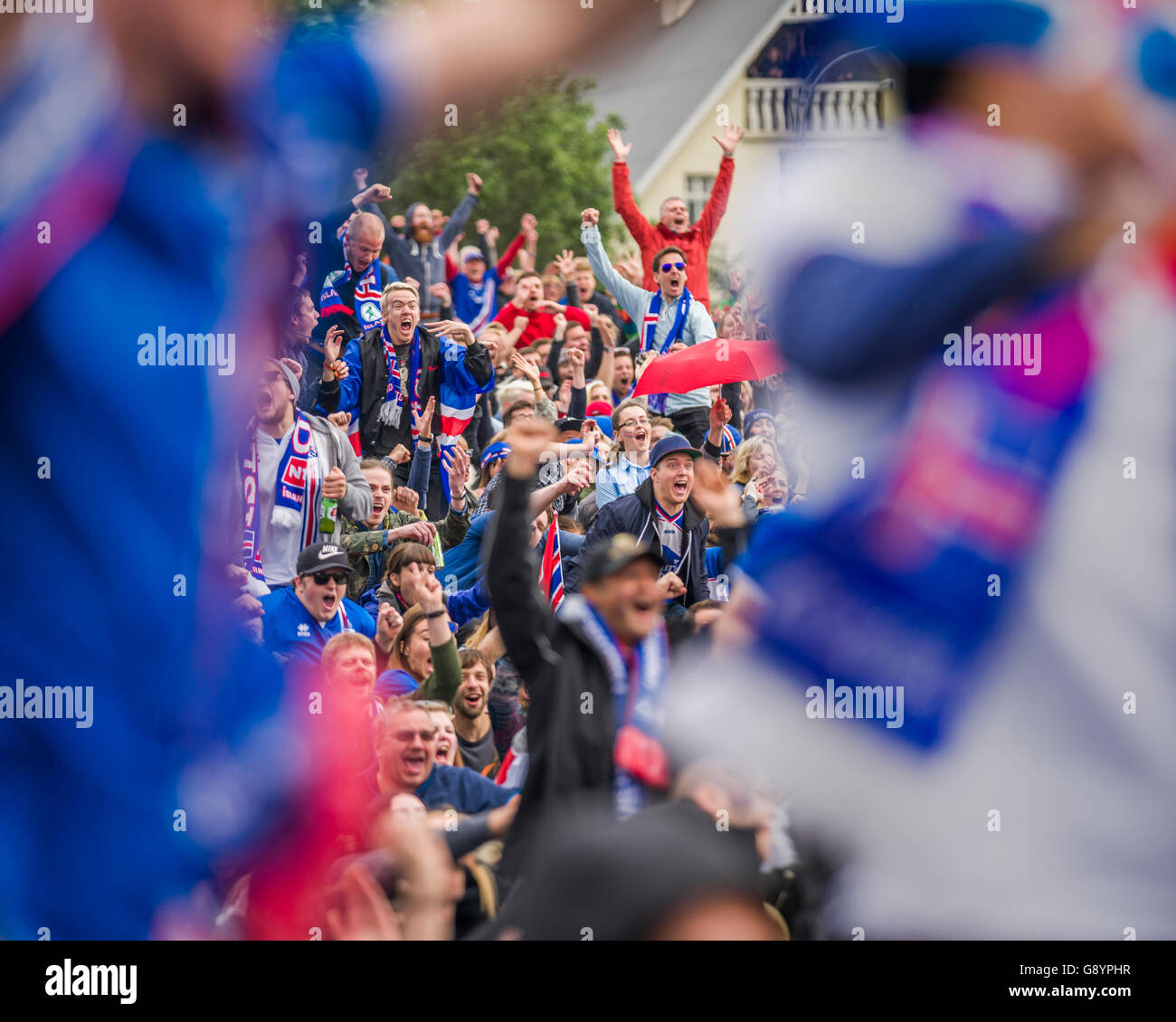 Crowds in downtown Reykjavik watching Iceland vs England in the UEFA Euro 2016 football tournament, Reykjavik, Iceland. Iceland won 2-1. June 27, 2016 Stock Photo