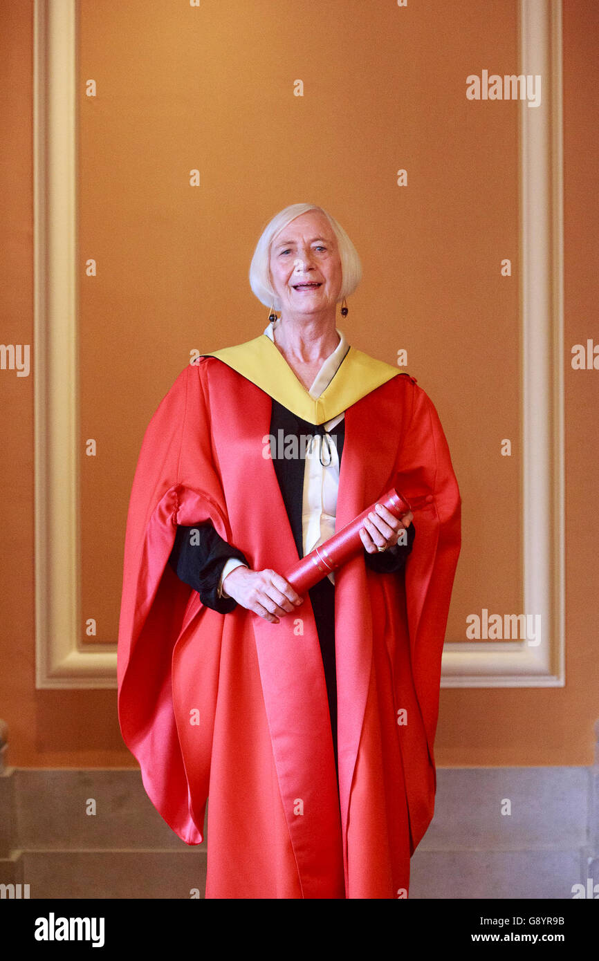 Edinburgh, UK. 30th June 2016. Edinburgh Honorary degree for broadcaster and writer Sally Magnusson and Gaelic singer, actress Dolina Maclennan.  Pictured Dolina Maclennan. Pako Mera/Alamy Live News. Stock Photo