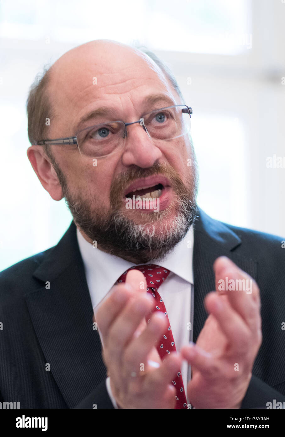 Duesseldorf, Germany. 30th June, 2016. The president of the European Parliament, Martin Schulz (SPD), talks to journalists at a politics conference of the German Press-Agency (dpa) at the Malkasten in Duesseldorf, Germany, 30 June 2016. Schulz does not consider a new election in the United Kingdom impossible. 'I do not know in how far this House of Commons is asufficient basis for a stable formation of government, ' the SPD politician said in Duesseldorf on Thursday. Photo: Bernd Thissen/dpa/Alamy Live News Stock Photo