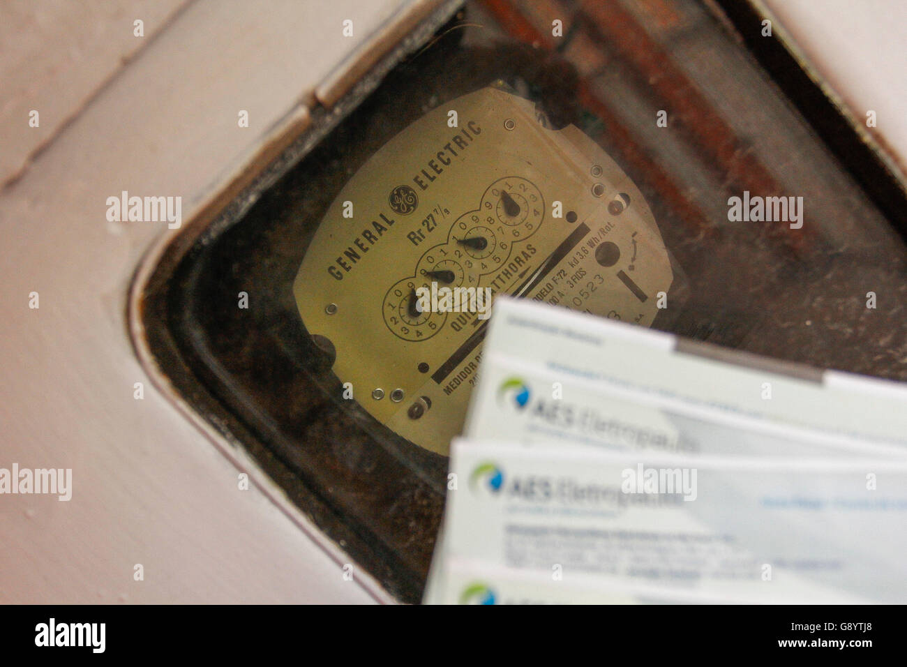 SAO PAULO, Brazil - 06/30/2016: REDUCTION IN LIGHT OF AUDITORS - The electricity bill will be reduced in the collection of amounts from Monday (4) for the residents of the state capital and 23 other cities in the metropolitan region. They will benefit 6.9 million homes and businesses served by AES Eletropaulo. The board of ANEEL (Brazilian Electricity Regulatory Agency) approved at a meeting on Tuesday (28), an average reduction of 7.3% for homes and businesses. For industries and large consumers. (Photo: Aloisio Mauricio / FotoArena)) Stock Photo