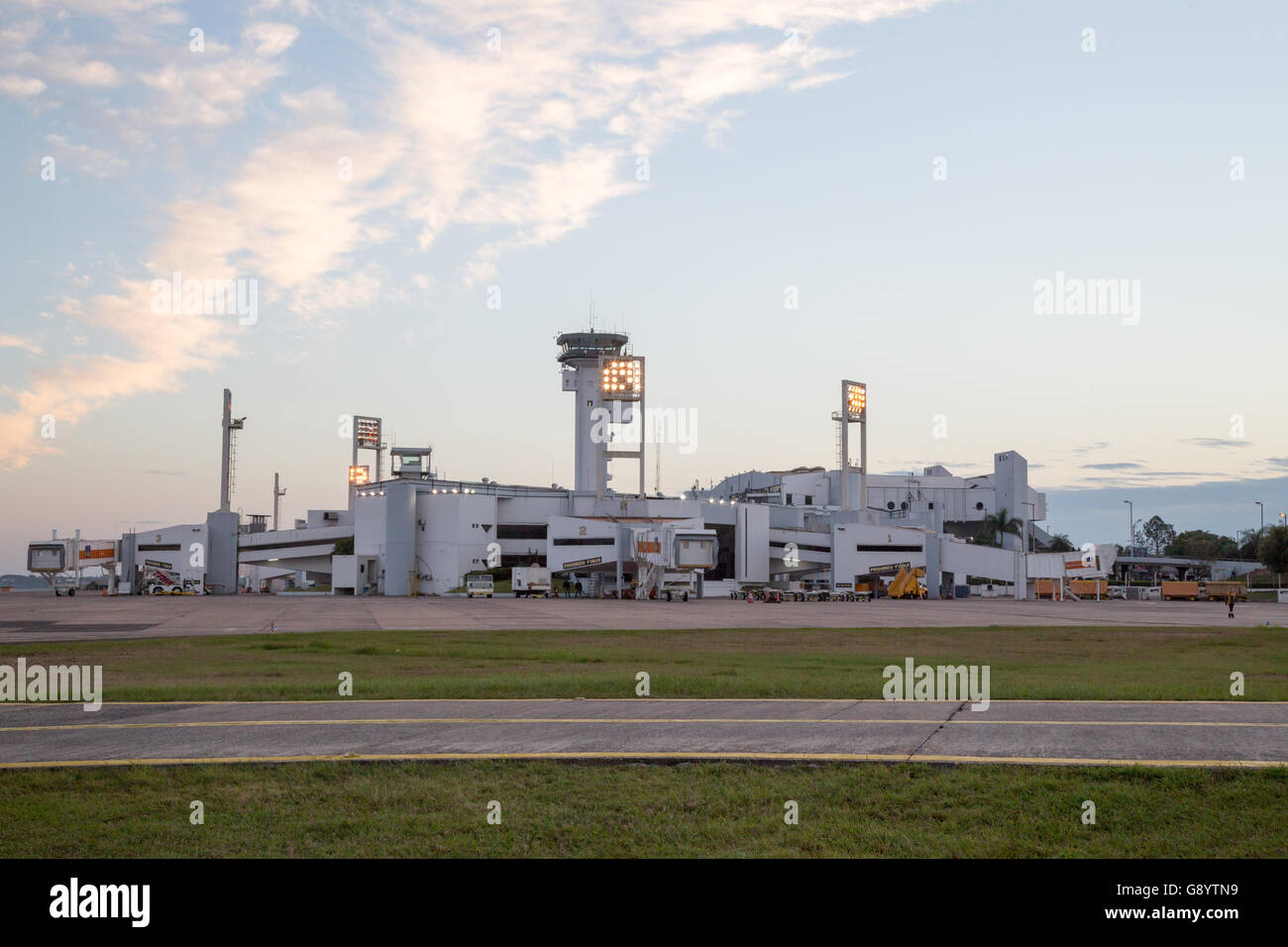 Asuncion, Paraguay. 30th June, 2016. Silvio Pettirossi International Airport, Luque, is seen before the departure ceremony for Taiwan's (Republic of China) President Tsai Ing-wen, Luque, Paraguay. Credit:  Andre M. Chang/ARDUOPRESS/Alamy Live News Stock Photo