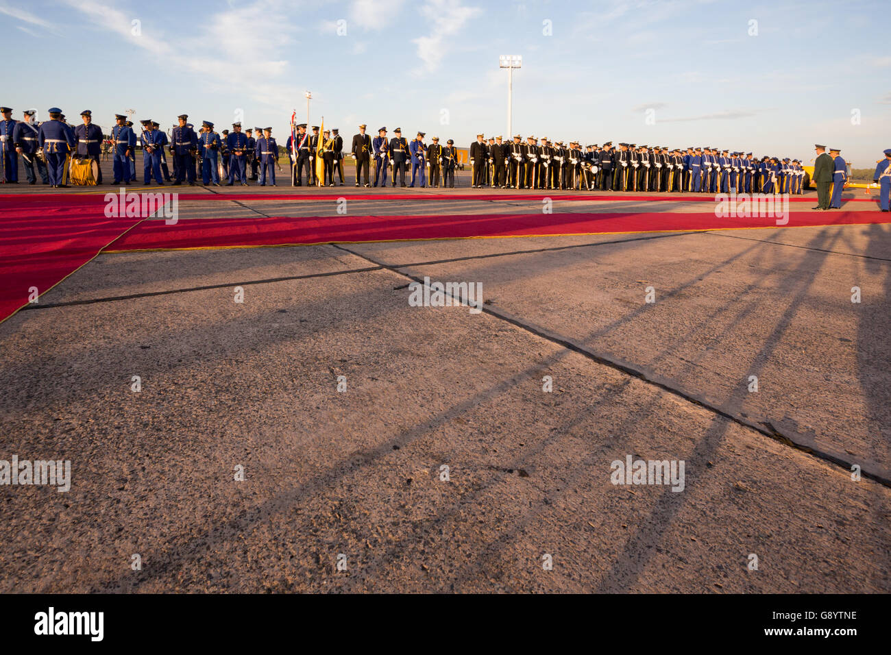 Asuncion, Paraguay. 30th June, 2016. Paraguay's honour guards are seen before the departure ceremony for Taiwan's (Republic of China)  President Tsai Ing-wen, Silvio Pettirossi International Airport, Luque, Paraguay. Credit:  Andre M. Chang/ARDUOPRESS/Alamy Live News Stock Photo