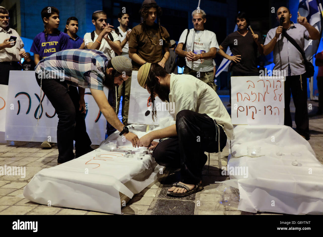 Girl coffins hires stock photography and images Alamy