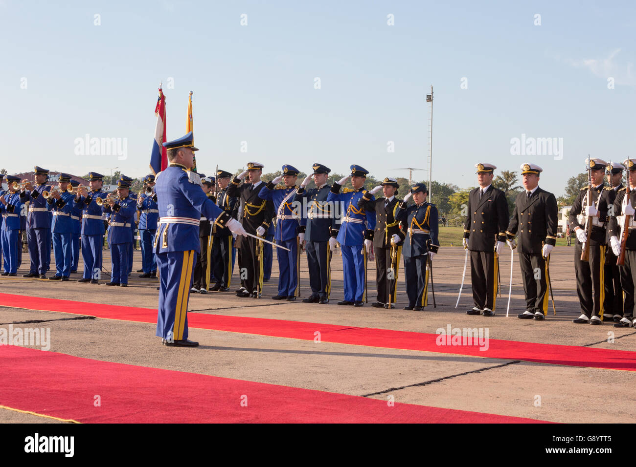Asuncion, Paraguay. 30th June, 2016. Paraguay's honour guards during a departure ceremony for Taiwan's President Tsai Ing-wen, Silvio Pettirossi International Airport, Luque, Paraguay. Credit:  Andre M. Chang/ARDUOPRESS/Alamy Live News Stock Photo
