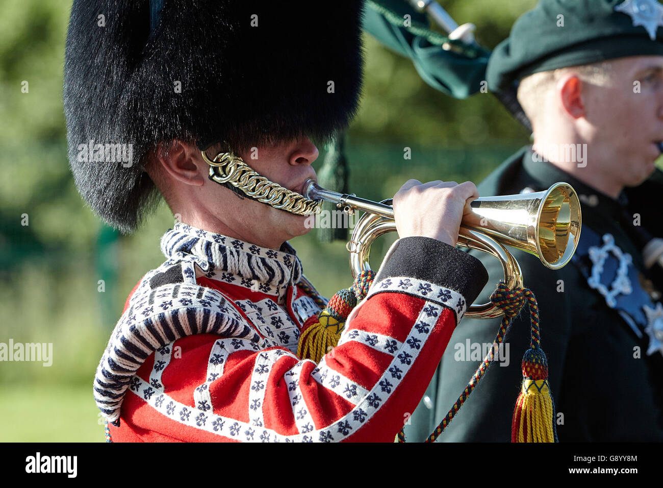 Newtownards, County Down, Northern Ireland. 1st July, 2016. Irish Guards bugler and piper at the National Vigil Commemorating the centenary of the first day of the Battle of the Somme, Somme Museum, Newtownards, County Down, Northern Ireland, 1st July 2016. Credit:  Radharc Images/Alamy Live News Stock Photo