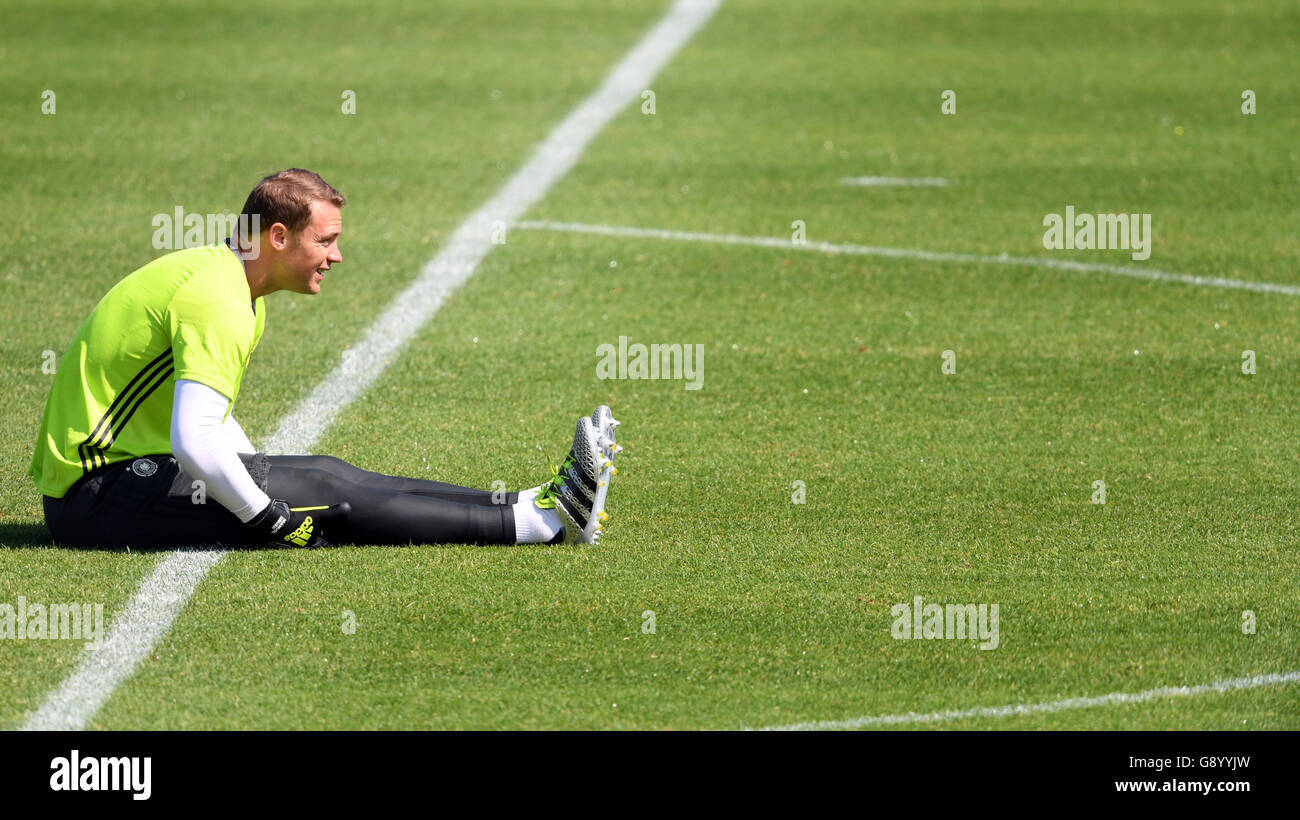 German goalkeeper manuel neuer stretches hi-res stock photography and ...