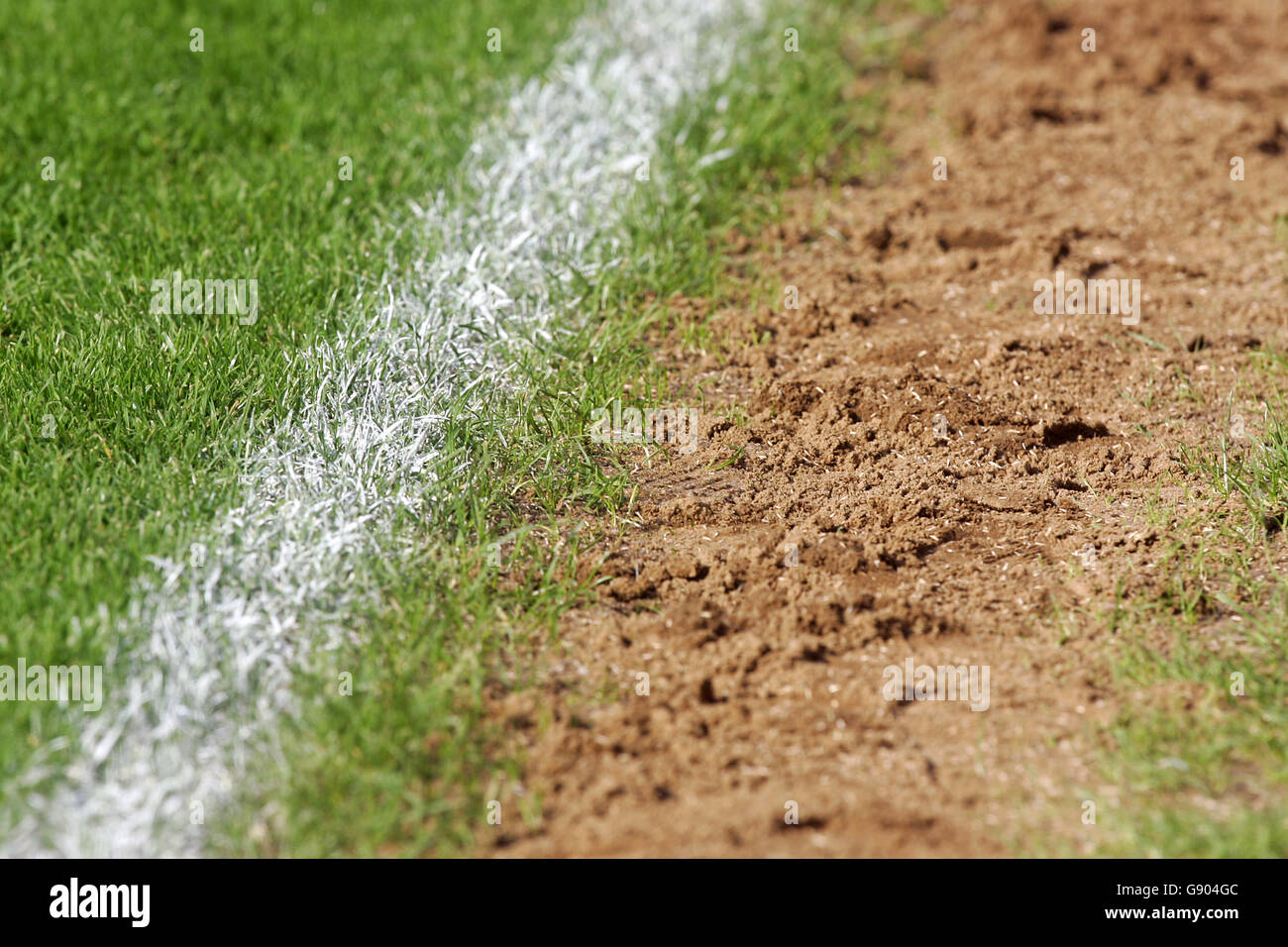 Soccer - FA Nationwide Women's Premier League - Charlton Athletic v Everton - Glyn Hopkin Stadium. Touchline Stock Photo
