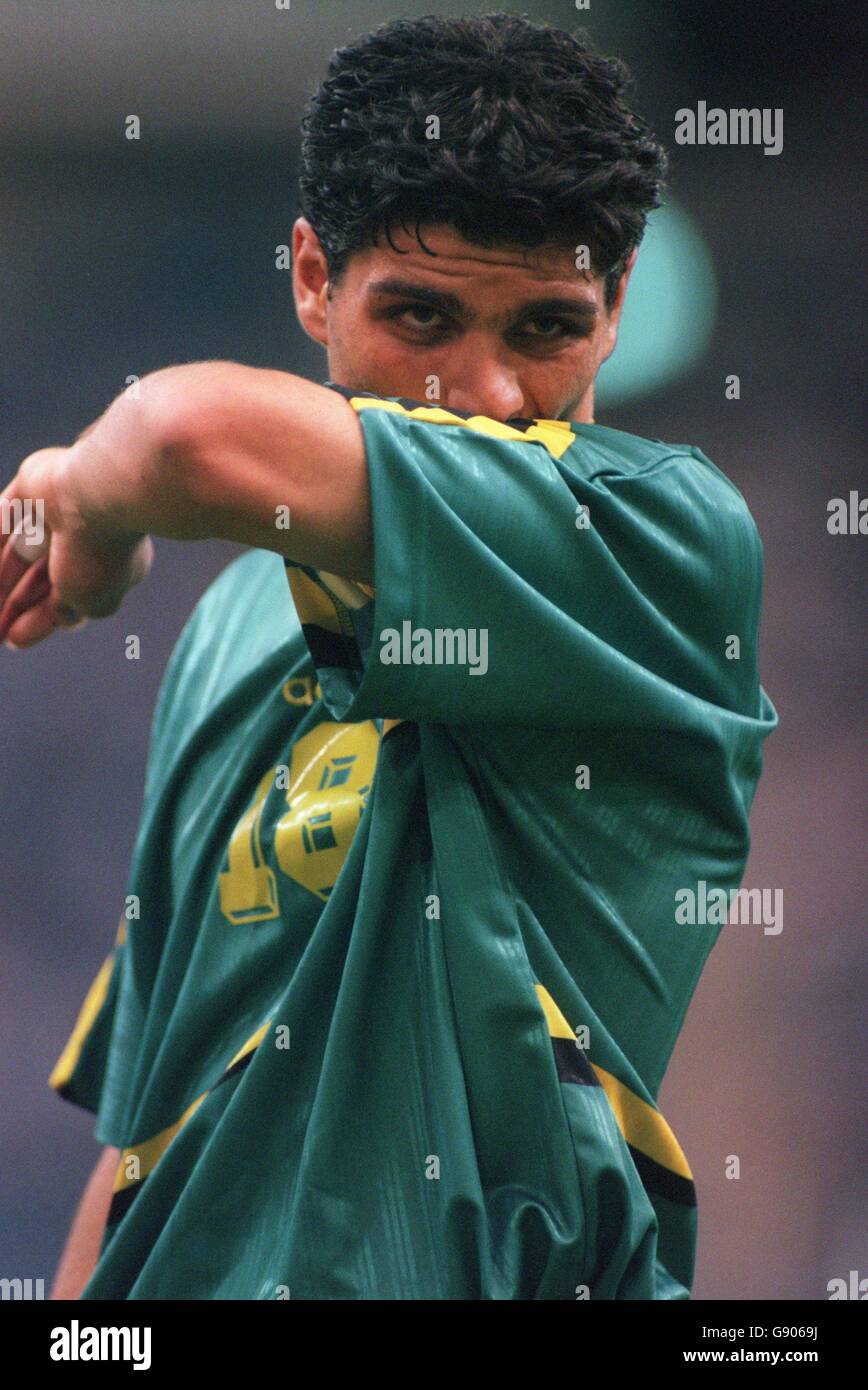 Soccer - FIFA Confederations Cup - Saudi Arabia v Australia. John Aloisi, Australia Stock Photo