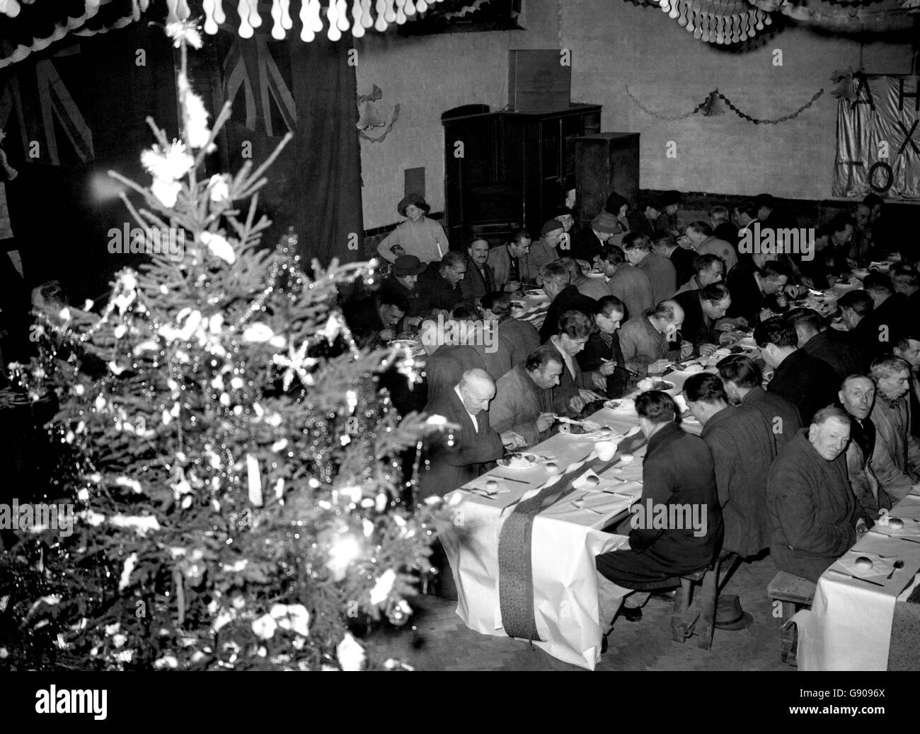 A general view of the annual Christmas Dinner given to destitute people by the Christian Herald. Stock Photo