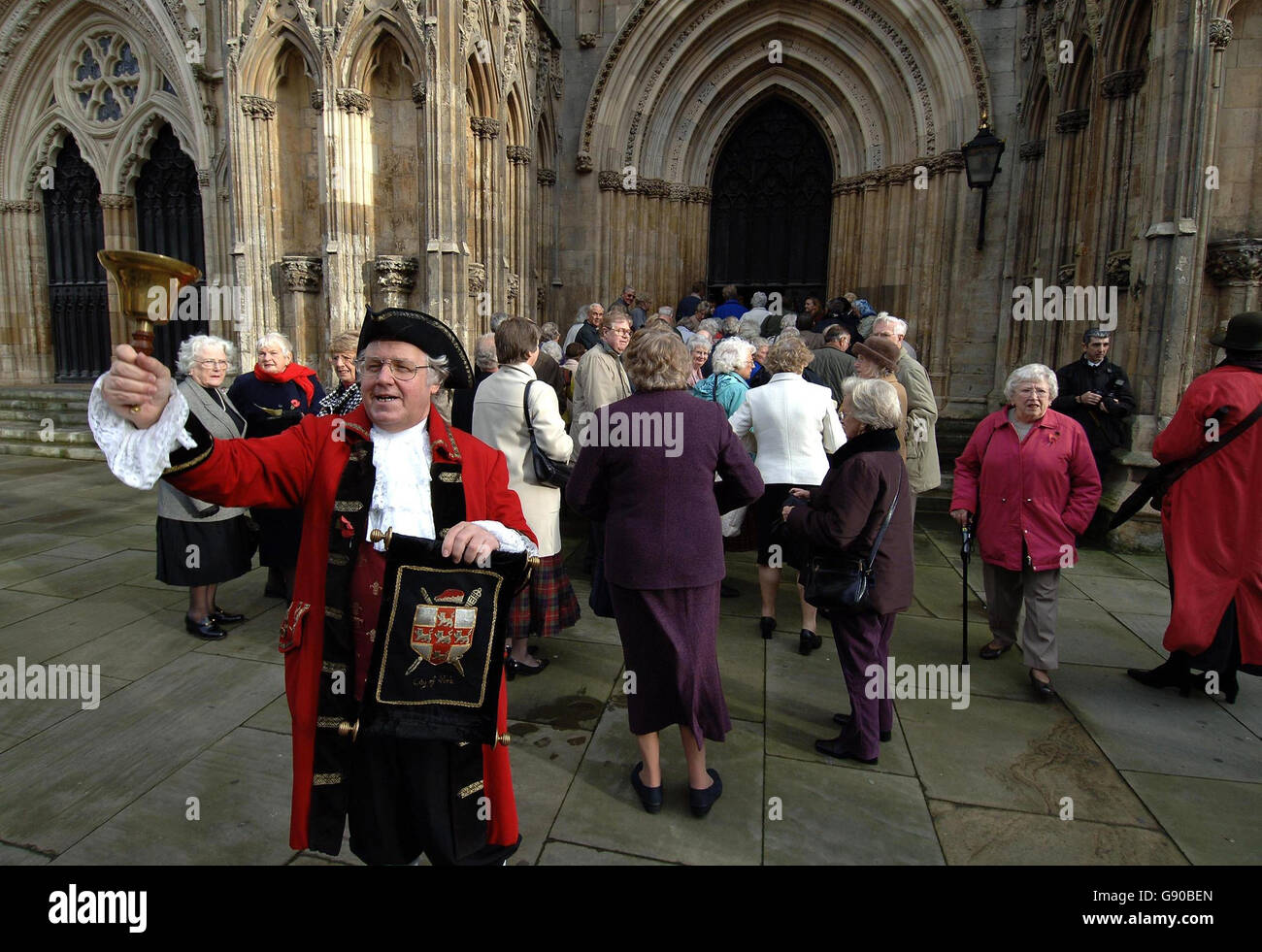 The town crier of york invites people into york minster hires stock
