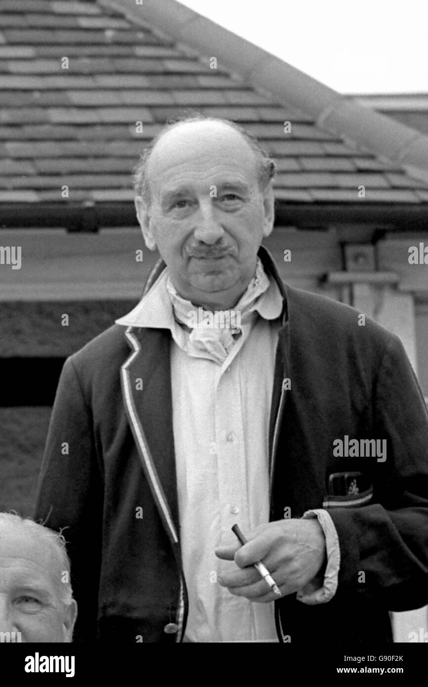 Cricket - The National Book League v The Cricketing Authors. ex England, Surrey and Sussex player Percy Fender Stock Photo