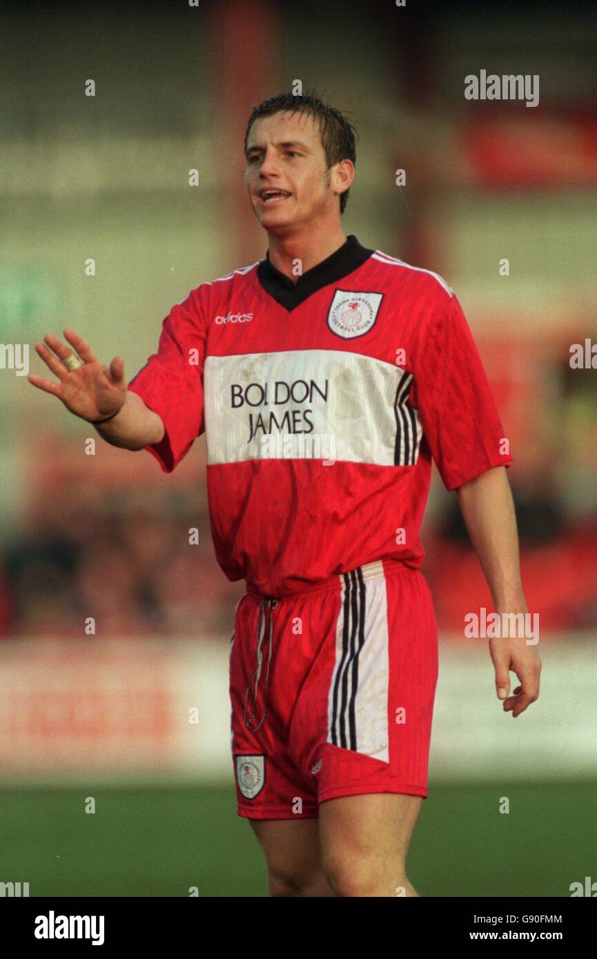 Soccer - Nationwide League Division One - Crewe Alexandra v Swindon Town. Dave Walton, Crewe Alexandra Stock Photo