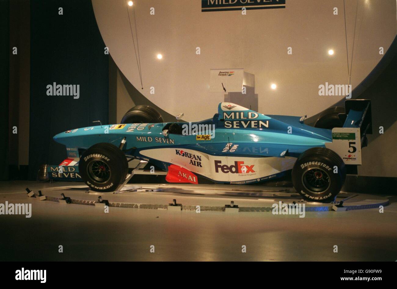 Formula One Motor Racing - Benetton Launch - LWT Studio. The Mild Seven  Benetton B198 car is launched Stock Photo - Alamy