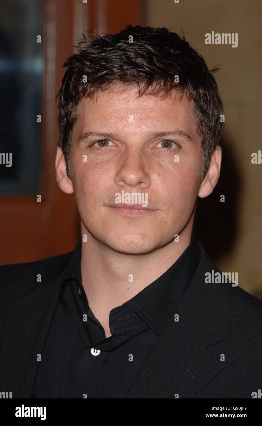 National Television Awards. Nigel Harman arrives for the National Television Awards 2005 (NTA), at the Royal Albert Hall, central London. Stock Photo