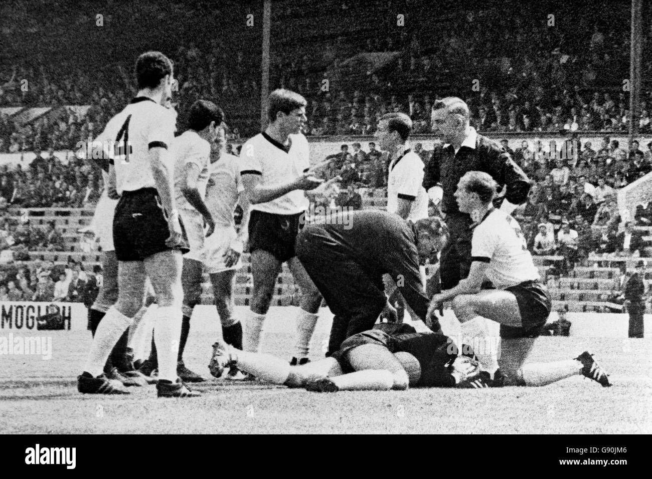 World cup 1966 england v uruguay hires stock photography and images