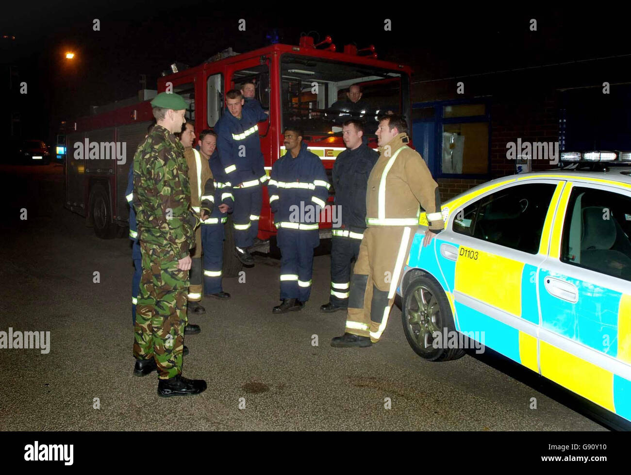 Members of the millitary stand in for fire fighters outside Birmingham fire fighter headquarters, Monday November 14, 2005. The move follows the announcement of a strike after eleventh-hour talks to settle a dispute over working conditions ended in failure. West Midlands Fire Service said the Fire Brigades Union had rejected a 'last ditch' offer made by management in an attempt to avert a three-hour walk-out beginning at 6pm. See PA Story INDUSTRY Fire. PRESS ASSOCIATION Photo. Photo credit should read: Rui Vieira/PA Stock Photo