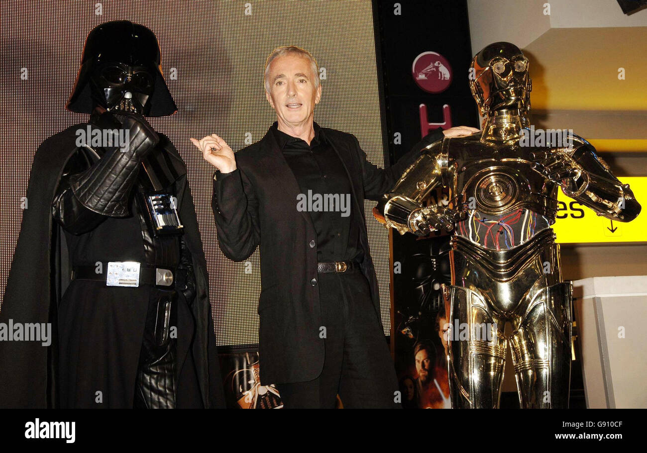 Anthony Daniels (centre, who plays C3-PO, right) with Darth Vader during a photocall to mark the launch of the new Star Wars DVD, 'Episode III: Revenge Of The Sith' and the Star Wars 'Battlefront II' video game, at the Oxford Street HMV, central London, Monday 31 October 2005. PRESS ASSOCIATION Photo. Photo credit should read: Yui Mok/PA Stock Photo