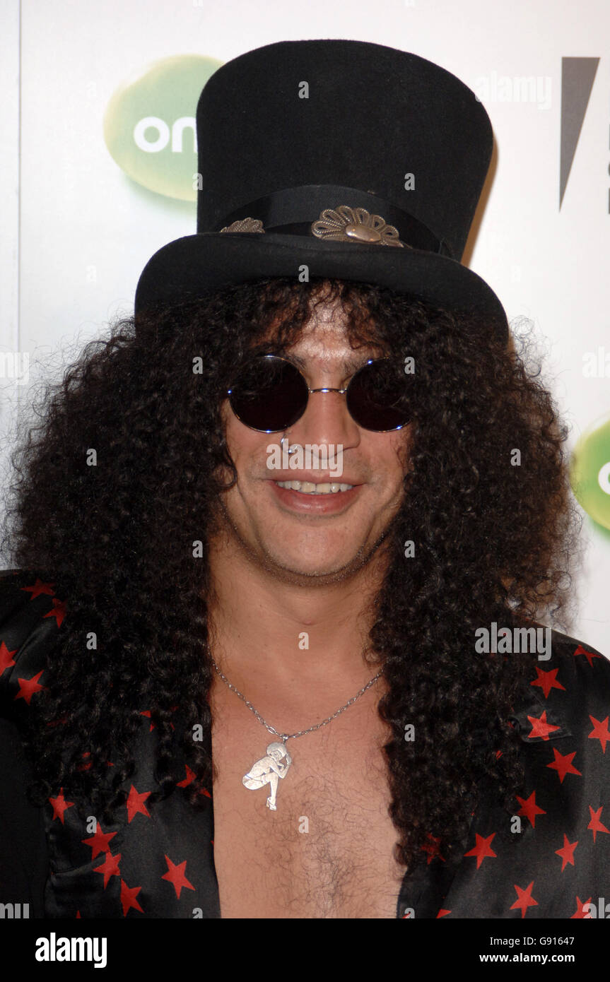 Slash 2005 Slash backstage at the UK Music Hall Of Fame 2005 - live final, at the ...