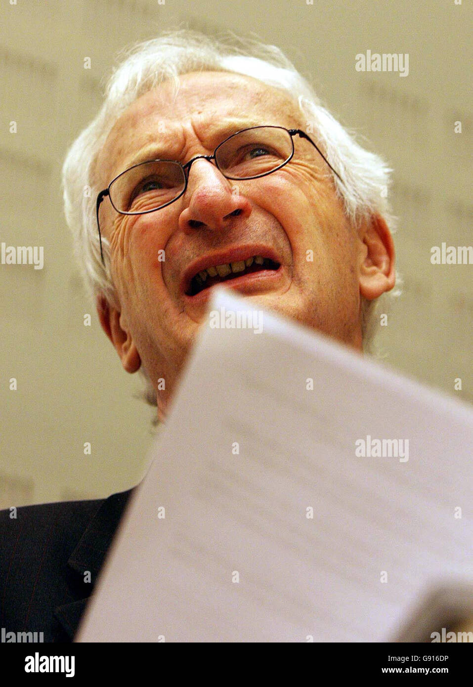 Deputy Jim O'keeffe delivers the Oireachtas joint committee on justice defence and womans rights , report on childcare in Dublin tuesday 22nd of November 2005 See PA Story POLITICS Childcare. PRESS ASSOCIATION Photo. Photo credit should read Niall Carson /PA Stock Photo