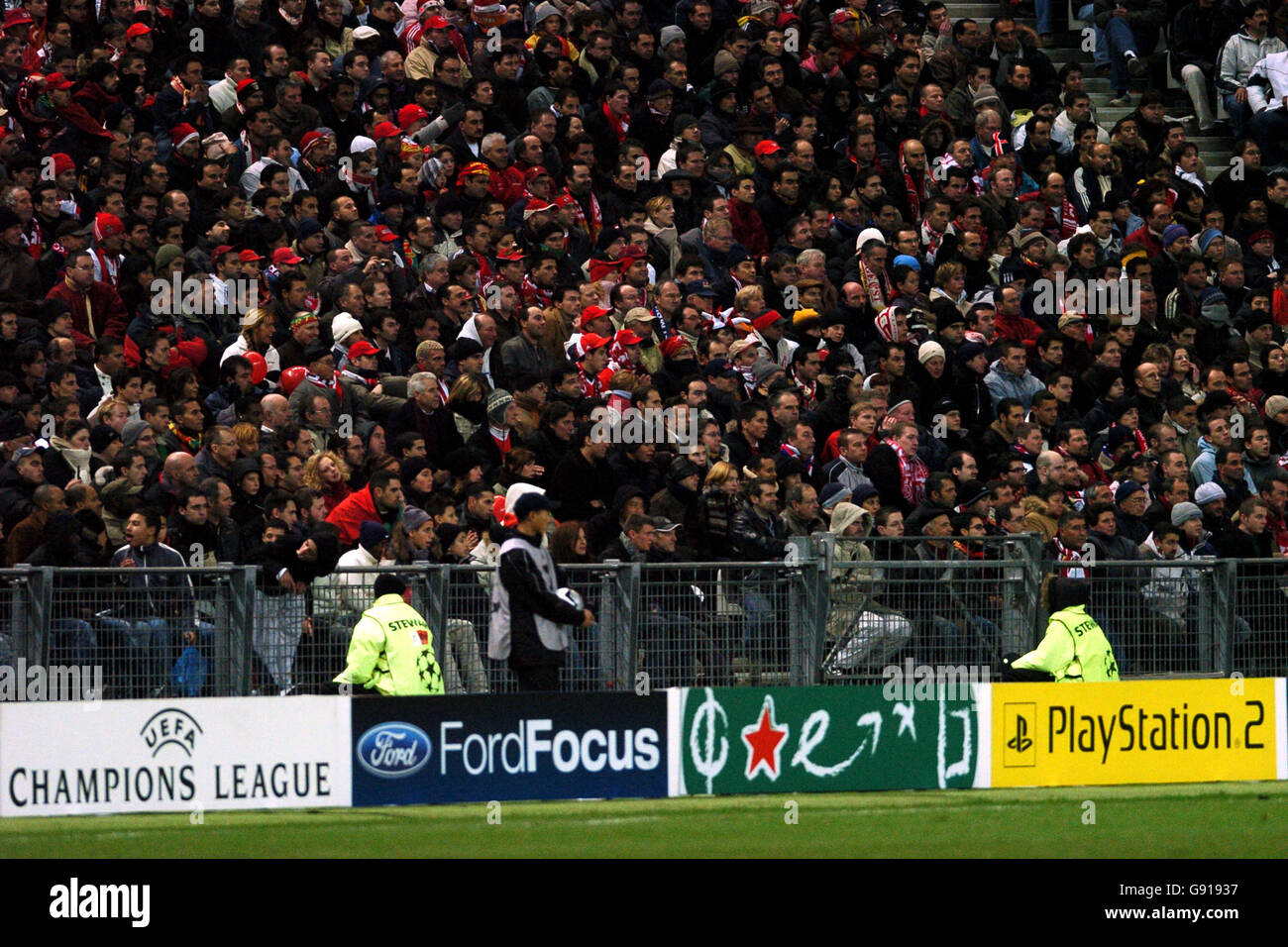 Soccer Uefa Champions League Group D Lille V Benfica Stade De France Stock Photo Alamy